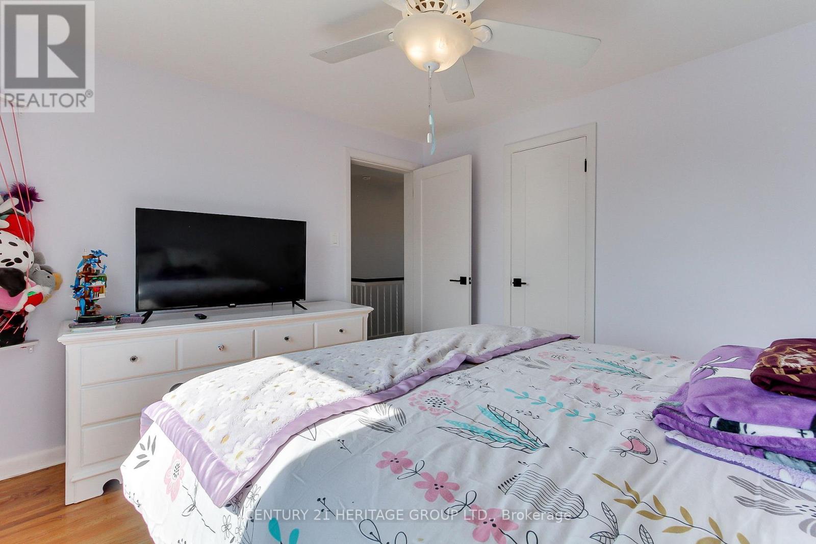 396 East 16th Street, Hamilton, Ontario  L9A 4K5 - Photo 19 - X12461477