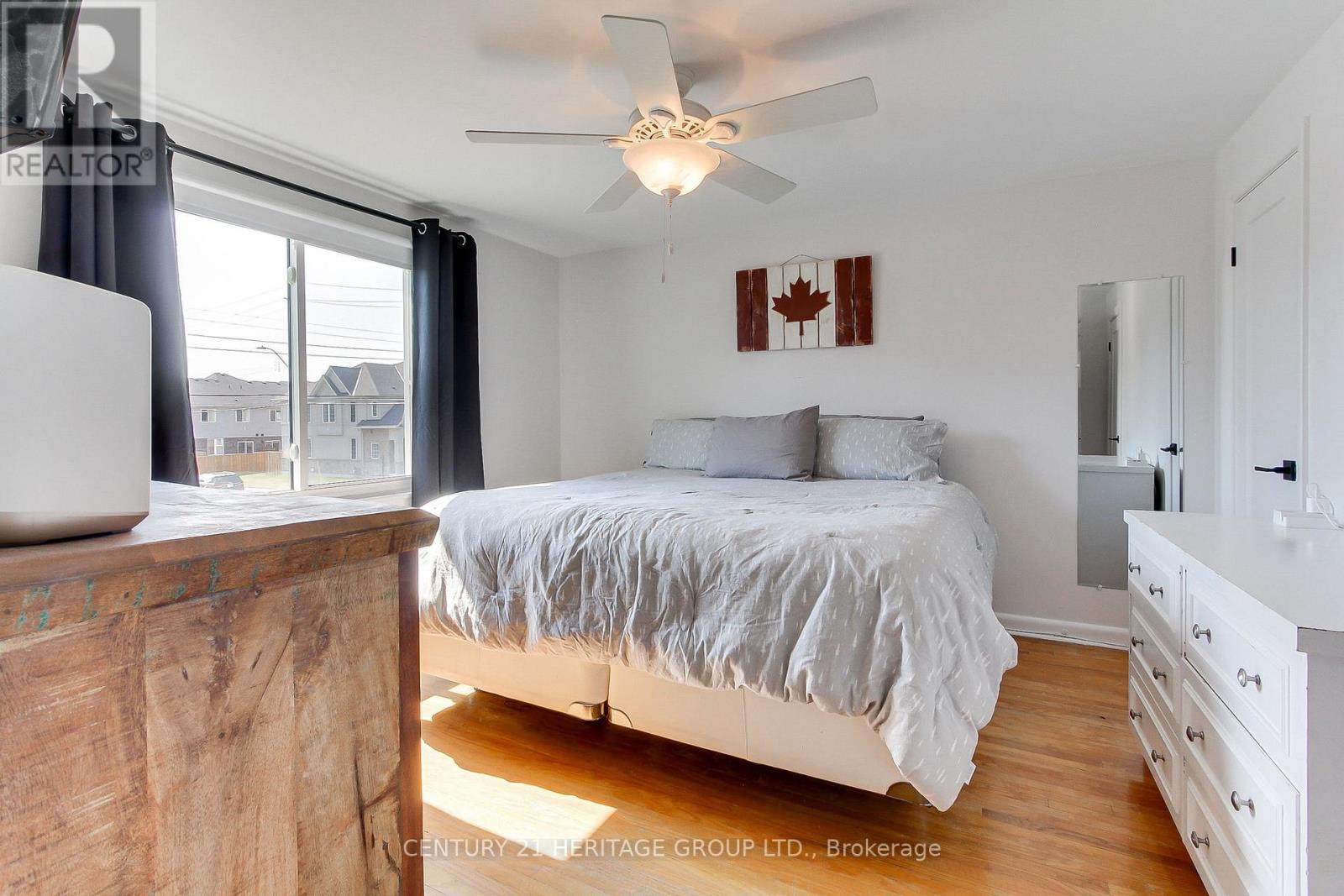 396 East 16th Street, Hamilton, Ontario  L9A 4K5 - Photo 20 - X12461477