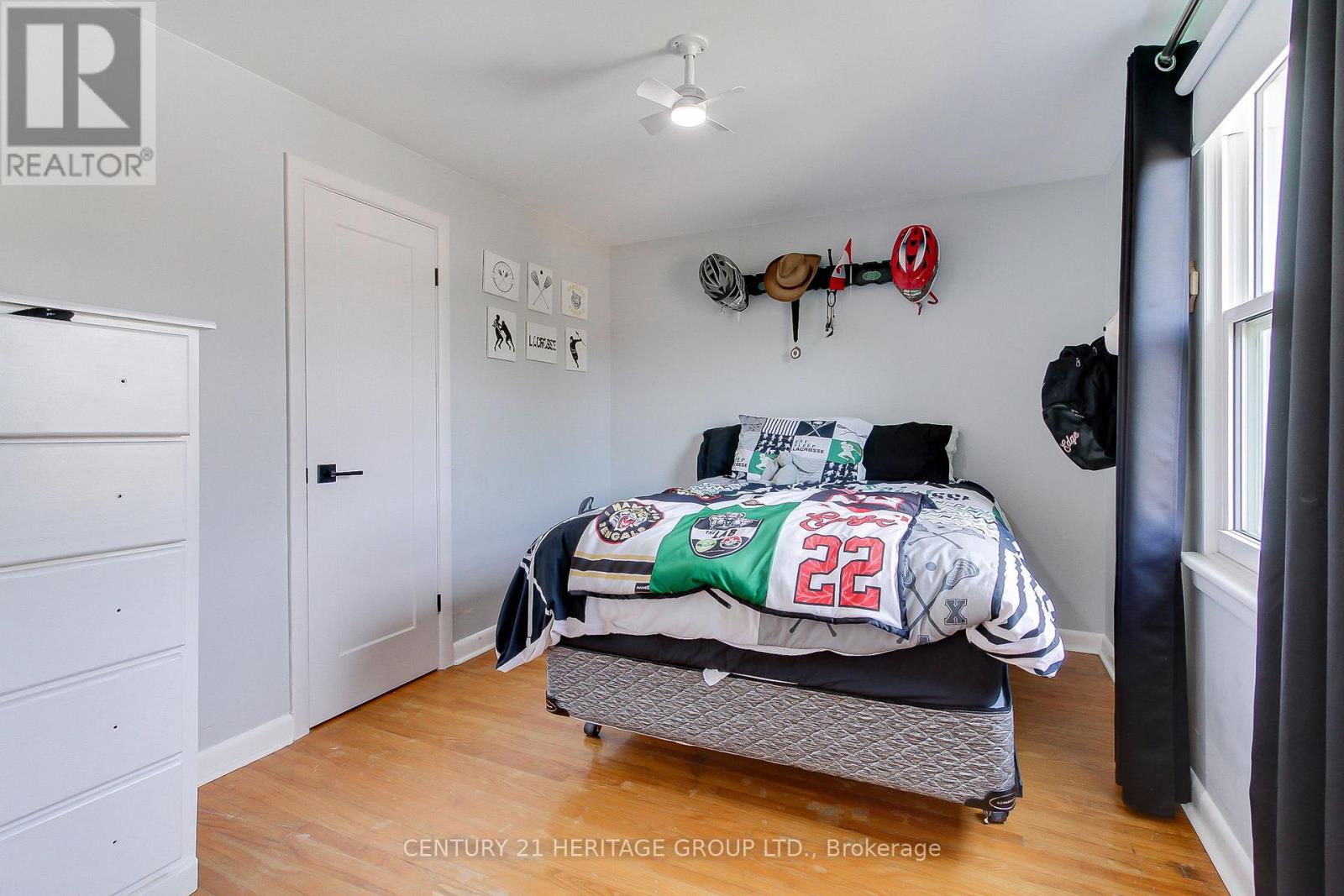 396 East 16th Street, Hamilton, Ontario  L9A 4K5 - Photo 24 - X12461477