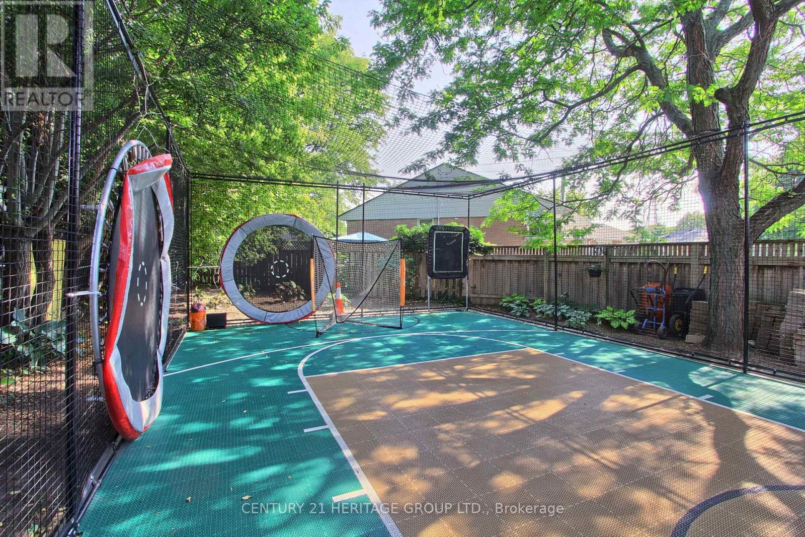 396 East 16th Street, Hamilton, Ontario  L9A 4K5 - Photo 34 - X12461477