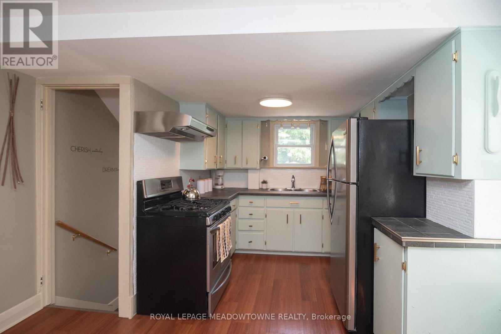 5853 Mcleod Road, Niagara Falls, Ontario  L2G 3E5 - Photo 13 - X12461479
