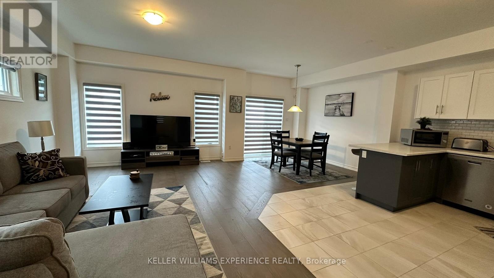 167 Rosie Street, Blue Mountains, Ontario  N0H 1J0 - Photo 7 - X12461480