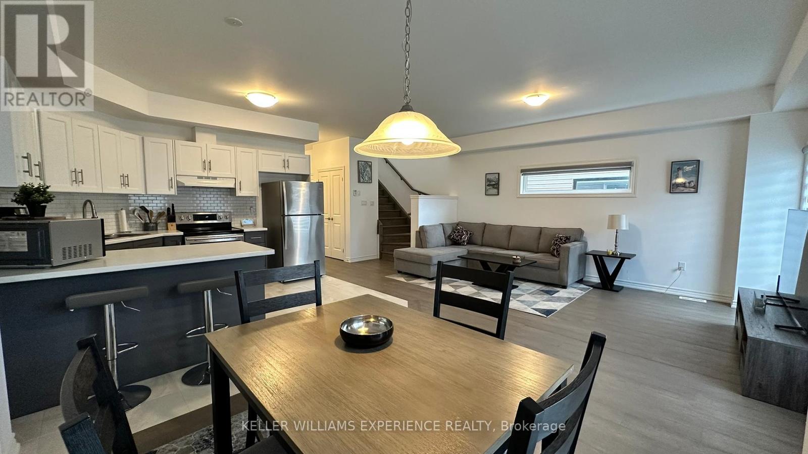 167 Rosie Street, Blue Mountains, Ontario  N0H 1J0 - Photo 8 - X12461480