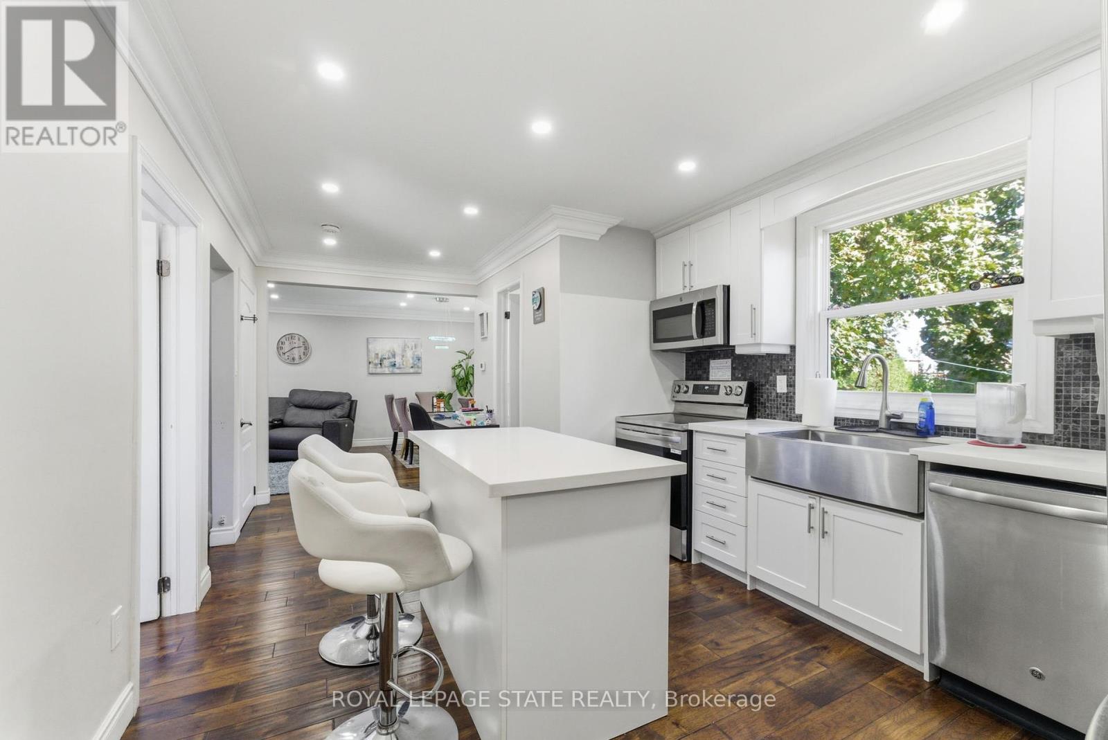 1 - 425 Upper Gage Avenue, Hamilton, Ontario  L8V 4H8 - Photo 11 - X12461500