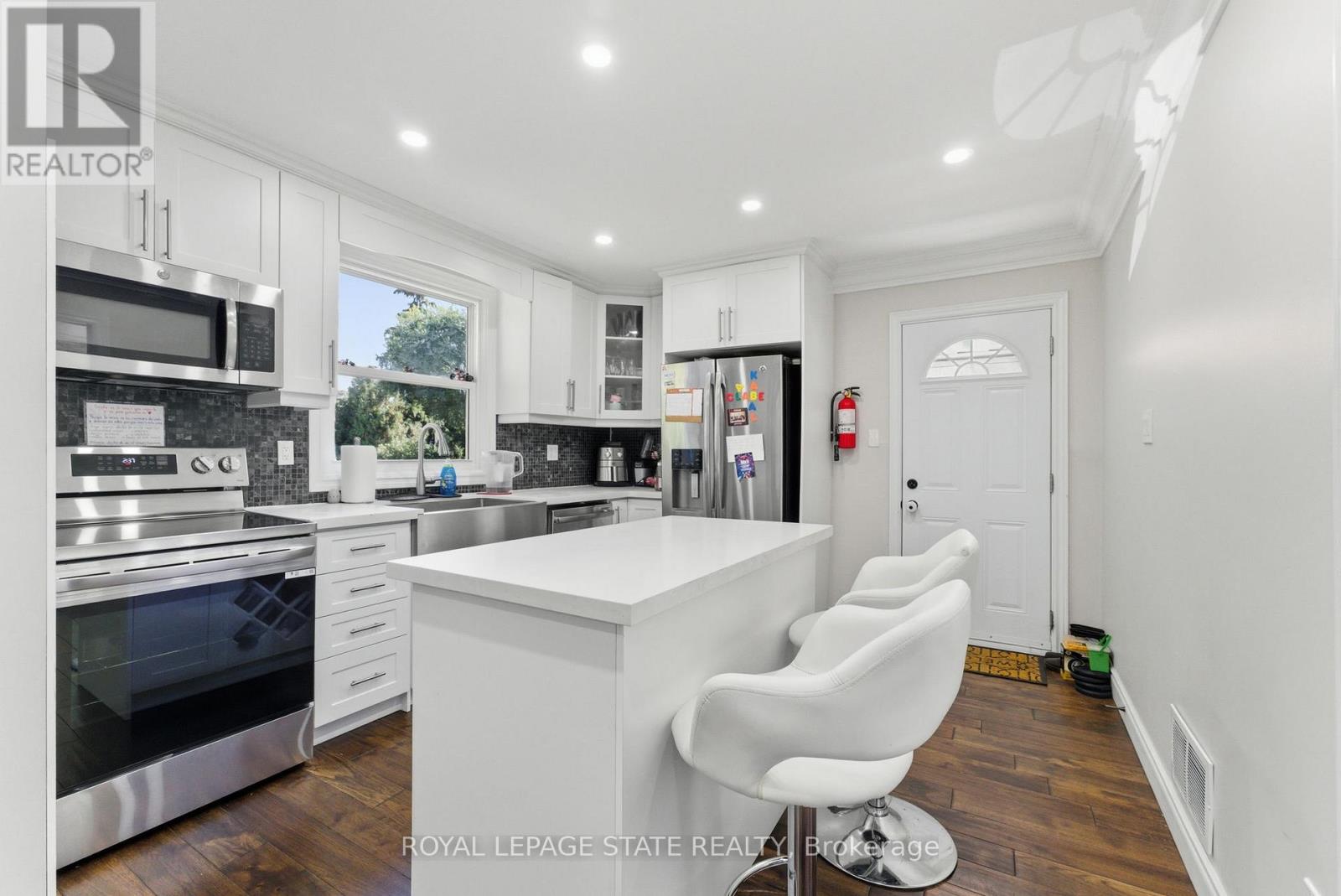 1 - 425 Upper Gage Avenue, Hamilton, Ontario  L8V 4H8 - Photo 12 - X12461500