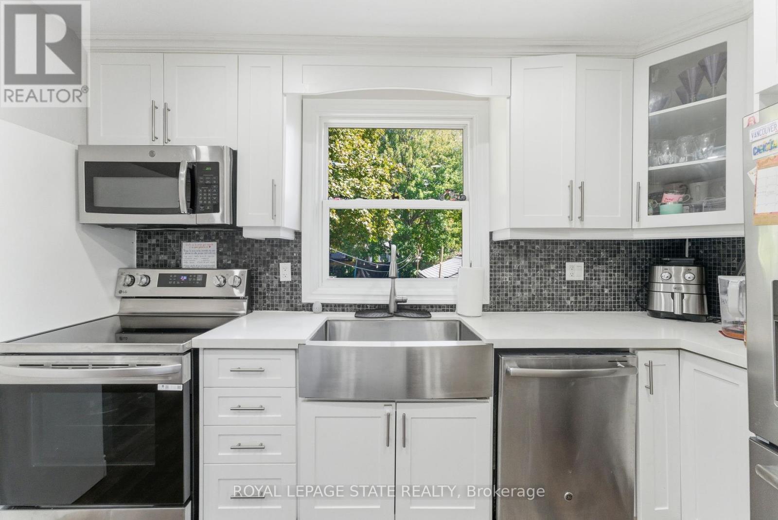 1 - 425 Upper Gage Avenue, Hamilton, Ontario  L8V 4H8 - Photo 13 - X12461500