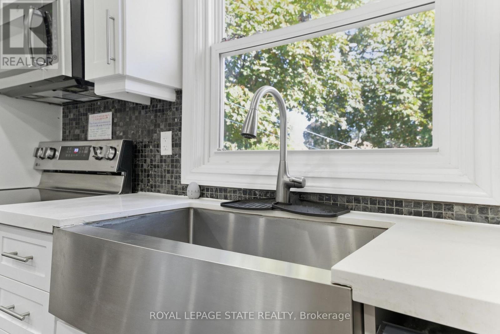 1 - 425 Upper Gage Avenue, Hamilton, Ontario  L8V 4H8 - Photo 15 - X12461500