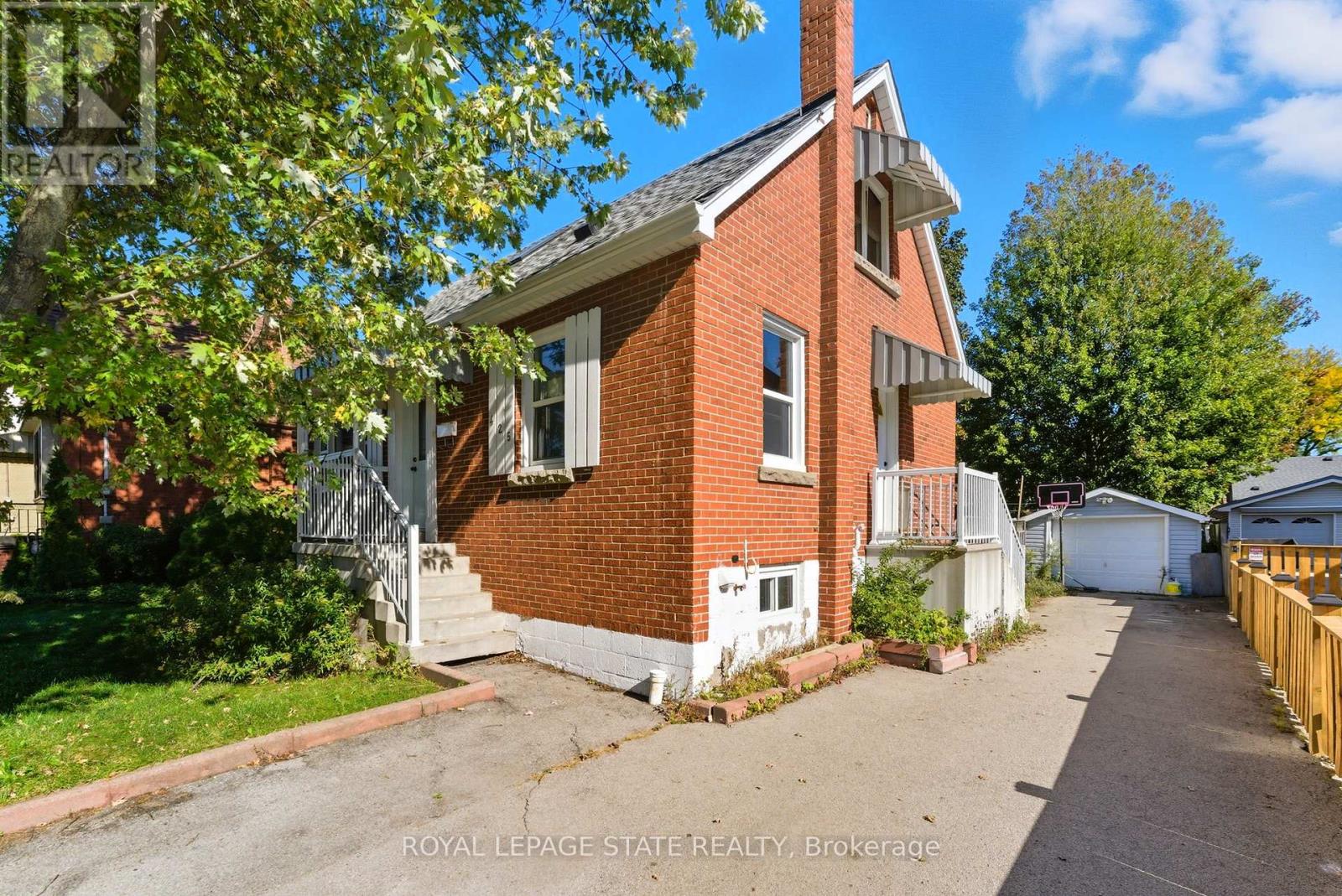 1 - 425 Upper Gage Avenue, Hamilton, Ontario  L8V 4H8 - Photo 2 - X12461500