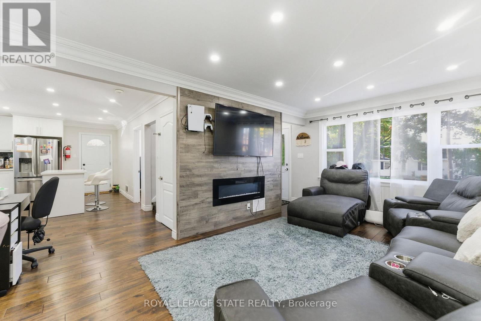 1 - 425 Upper Gage Avenue, Hamilton, Ontario  L8V 4H8 - Photo 7 - X12461500
