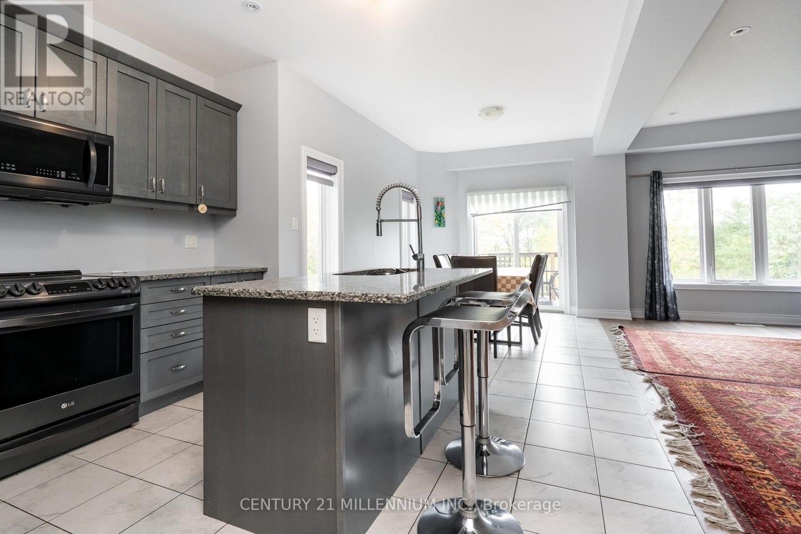 399 Erie Avenue, Brantford, Ontario  N3S 0E6 - Photo 12 - X12461512