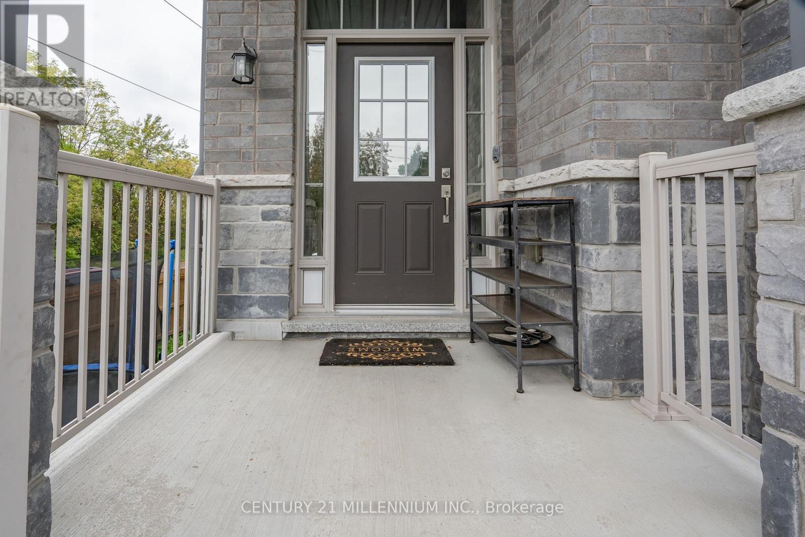 399 Erie Avenue, Brantford, Ontario  N3S 0E6 - Photo 3 - X12461512