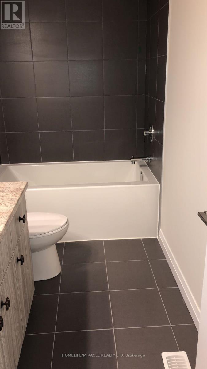 19 - 35 Midhurst Heights, Hamilton, Ontario  L8J 0K9 - Photo 13 - X12461543