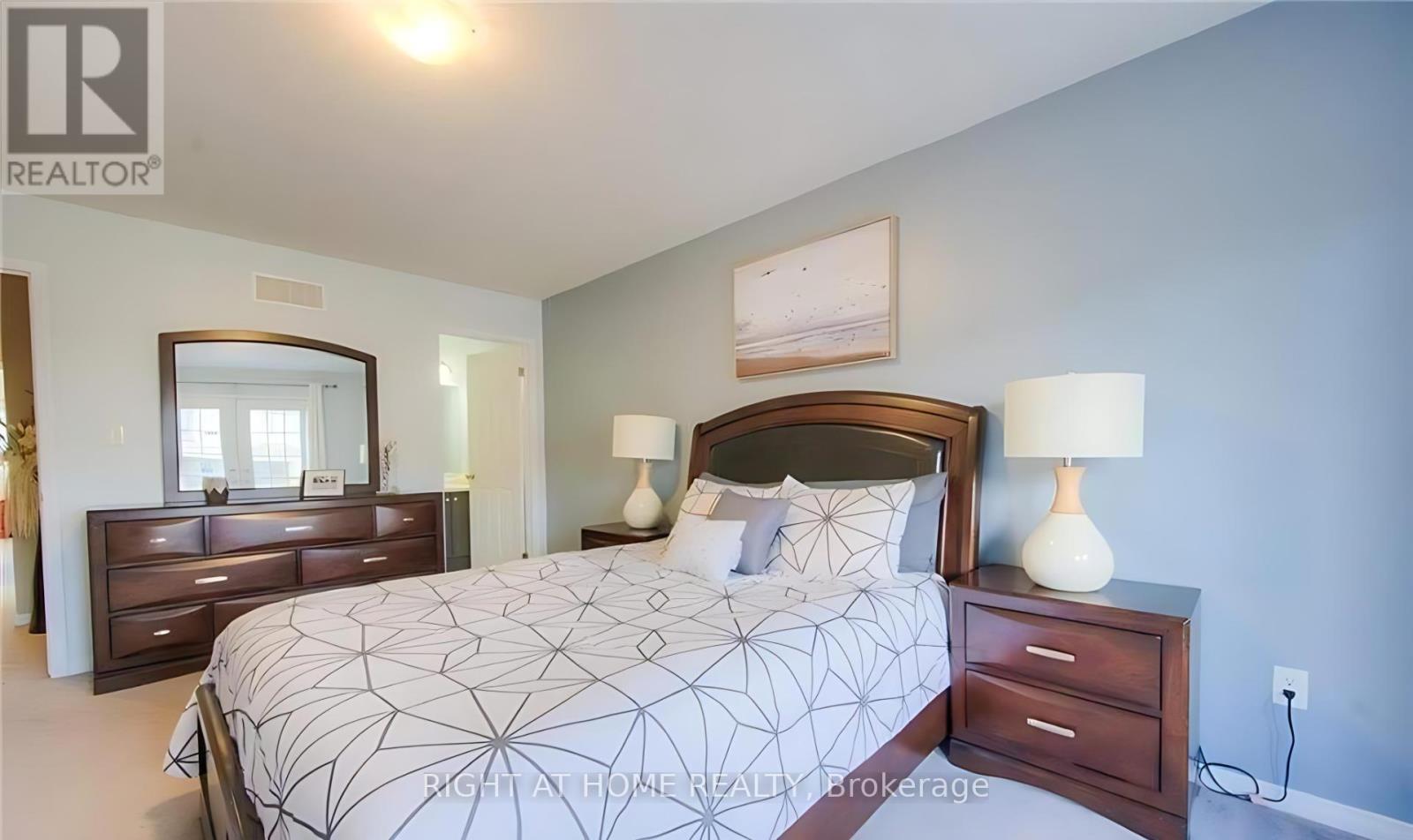 4 Meadowridge Street, Kitchener, Ontario  N2P 0E2 - Photo 15 - X12461553