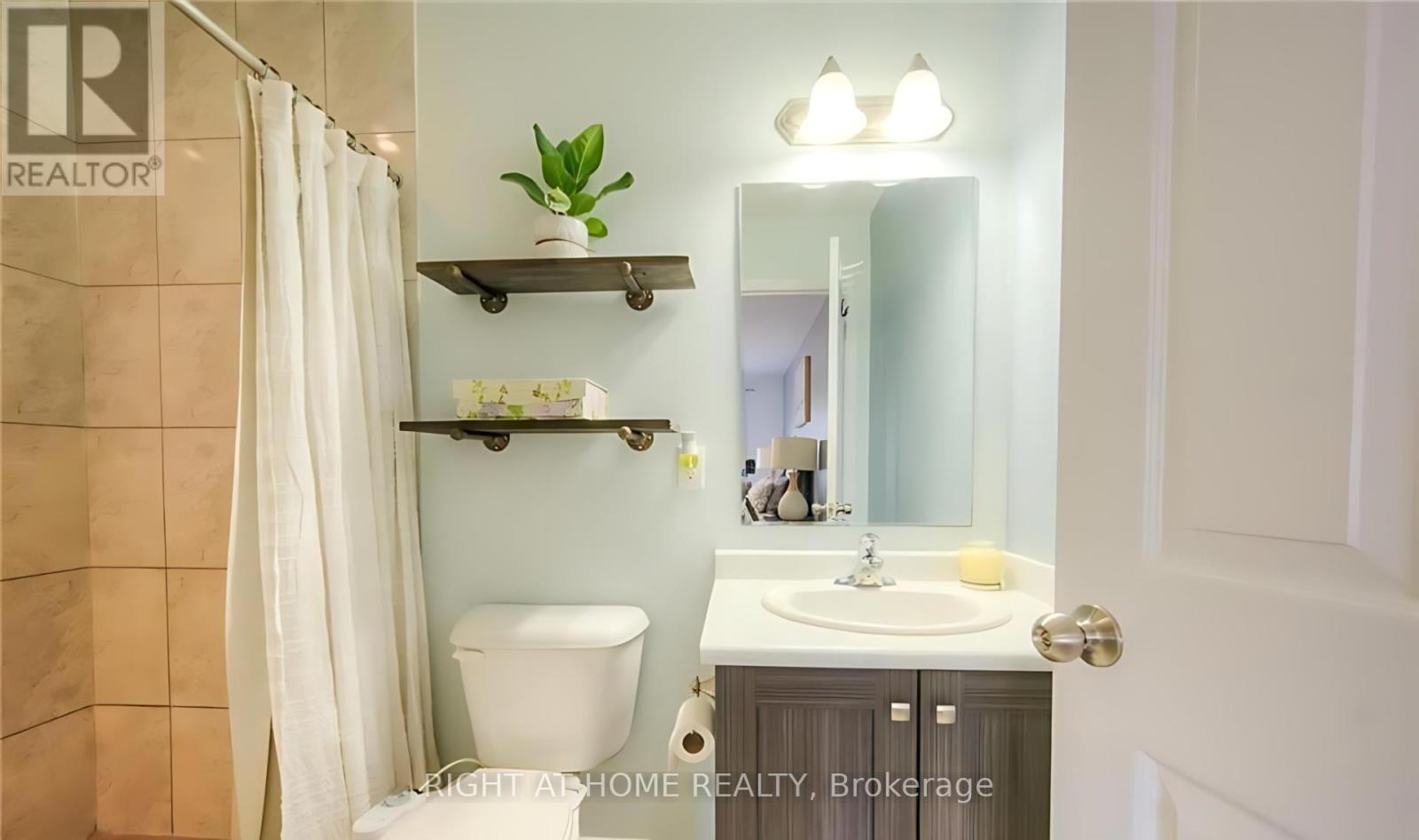 4 Meadowridge Street, Kitchener, Ontario  N2P 0E2 - Photo 16 - X12461553