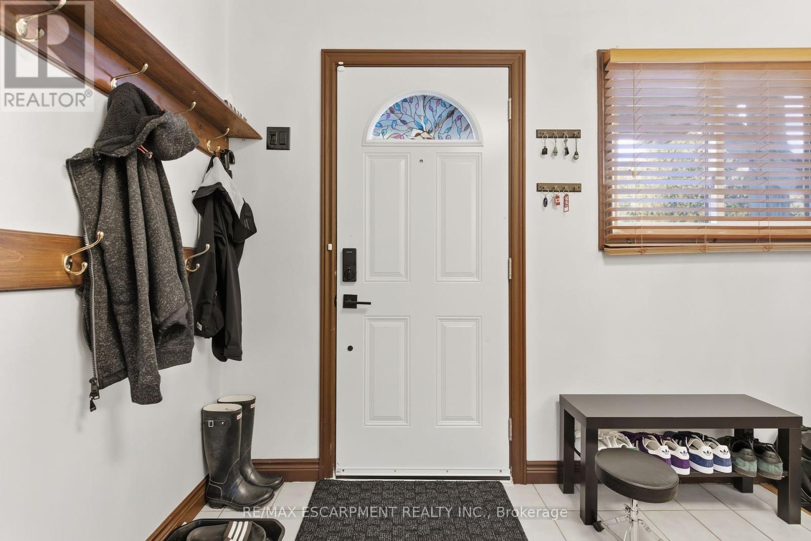 267 Thayer Avenue, Hamilton, Ontario  L9A 1J6 - Photo 5 - X12461566