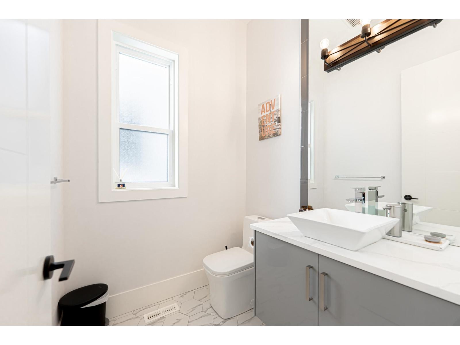 16755 16a Avenue, Surrey, British Columbia  V3Z 0B4 - Photo 15 - R3058127