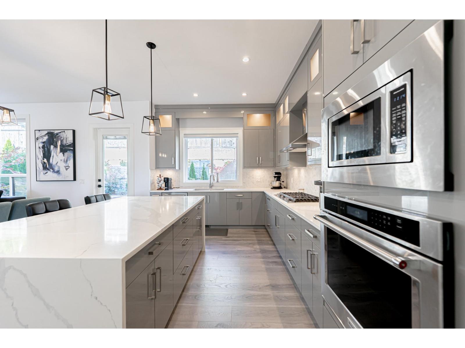 16755 16a Avenue, Surrey, British Columbia  V3Z 0B4 - Photo 5 - R3058127