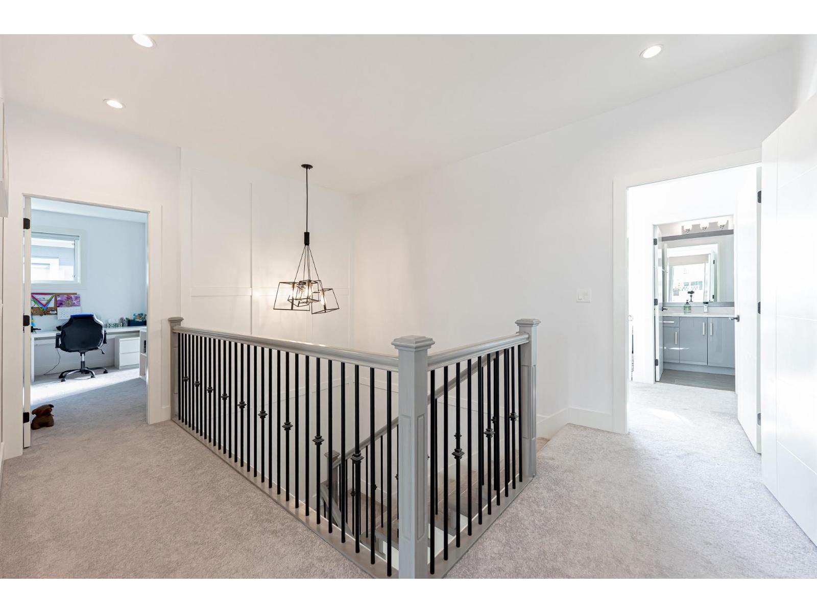 16755 16a Avenue, Surrey, British Columbia  V3Z 0B4 - Photo 19 - R3058127