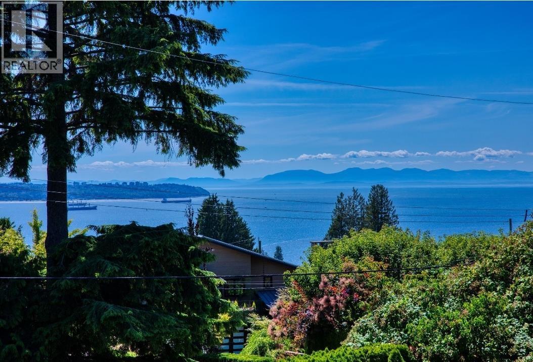 2233 Palmerston Avenue, West Vancouver, British Columbia  V7V 2V9 - Photo 1 - R3058167