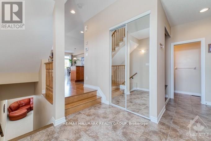 401 Foxhall Way, Ottawa, Ontario  K2M 0G1 - Photo 3 - X12459345