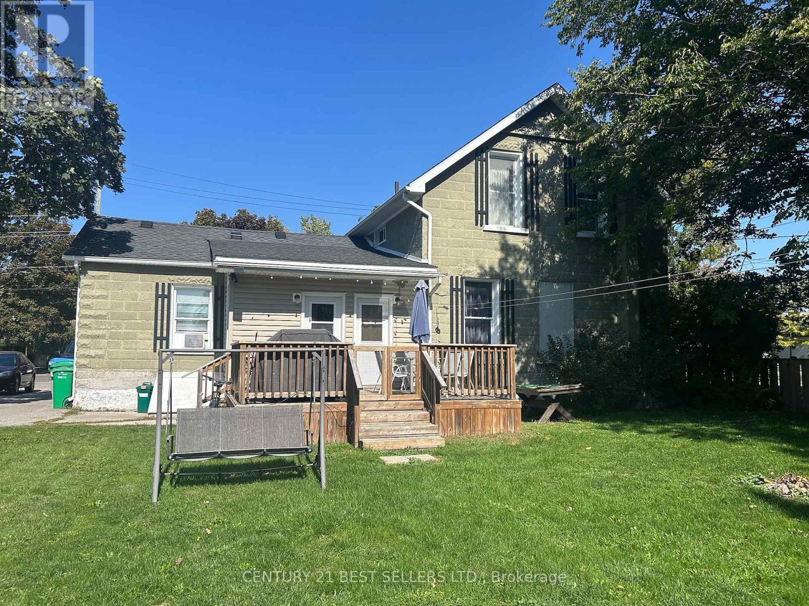 115-117 Britannia Road W, Goderich, Ontario  N7A 2B4 - Photo 2 - X12461372