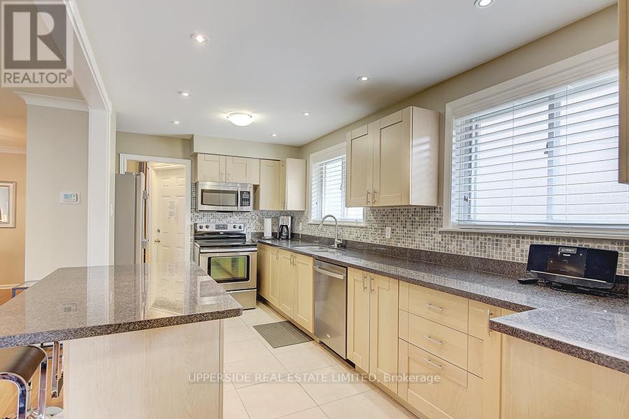 47 Bessarion Road, Toronto, Ontario  M2K 1H8 - Photo 13 - C12461594