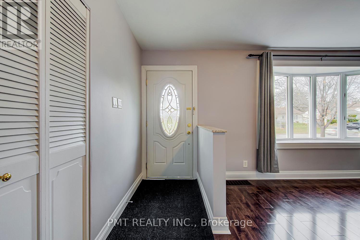 Upper - 11 Bellefontaine Street, Toronto, Ontario  M1S 1J6 - Photo 4 - E12461587