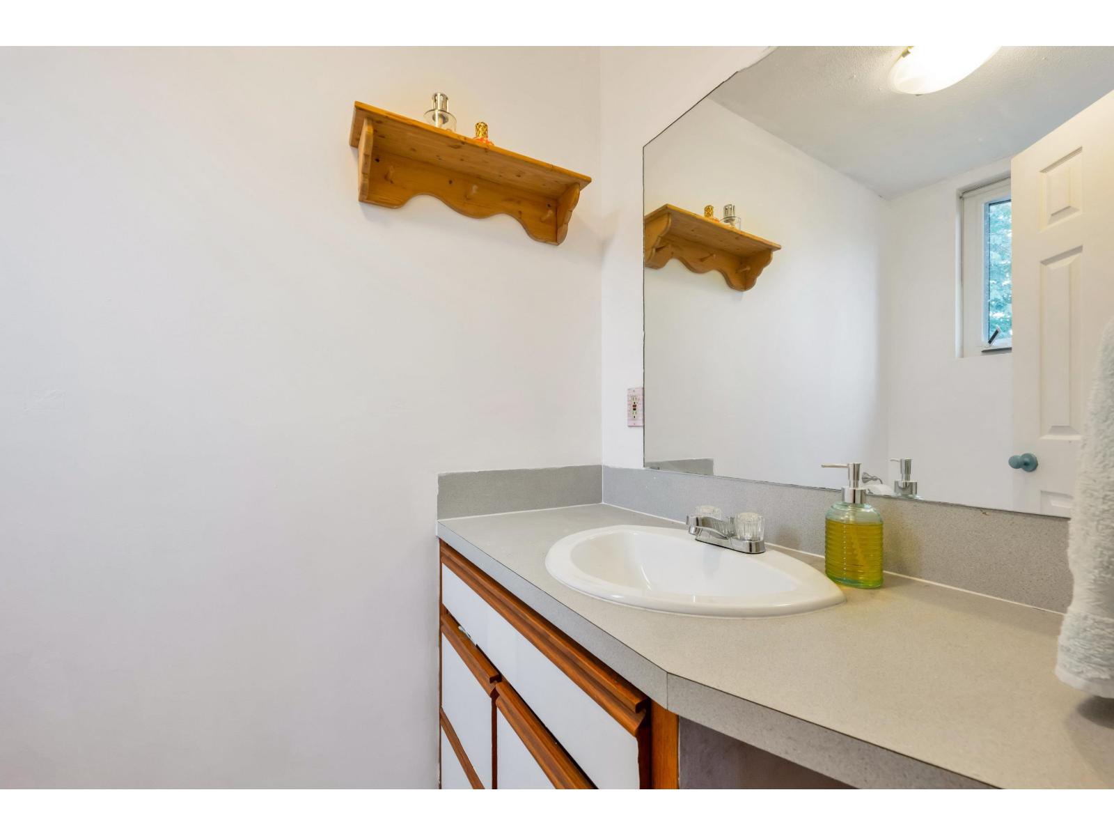 32881 1st Avenue, Mission, British Columbia  V2V 1E8 - Photo 12 - R3030019