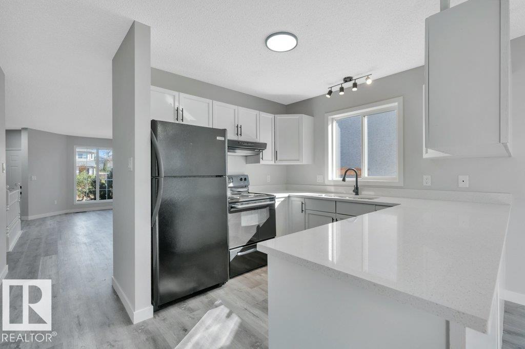 840 113a St Nw Nw, Edmonton, Alberta  T6J 6W4 - Photo 9 - E4460223