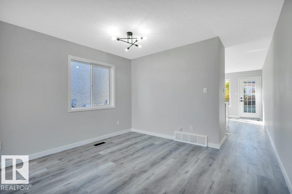 840 113a St Nw Nw, Edmonton, Alberta  T6J 6W4 - Photo 6 - E4460223