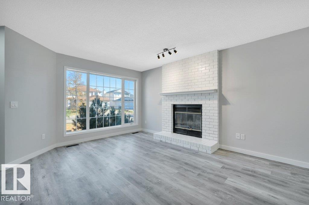 840 113a St Nw Nw, Edmonton, Alberta  T6J 6W4 - Photo 3 - E4460223
