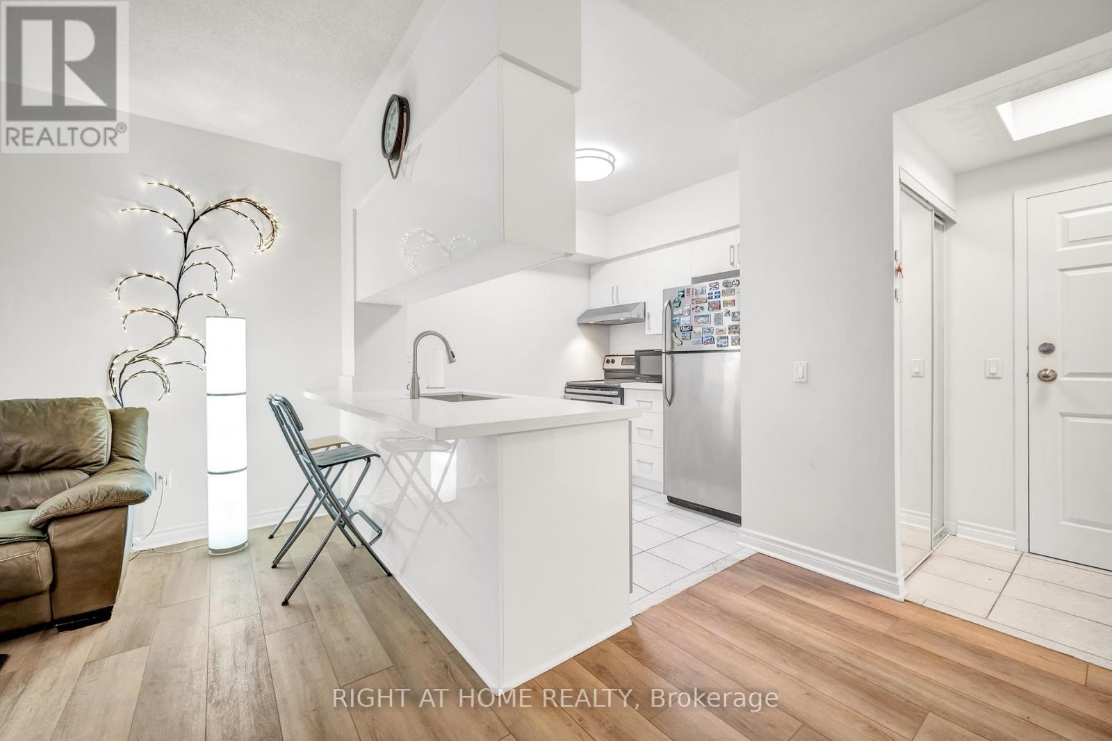 107a - 7398 Yonge Street, Vaughan, Ontario  L4J 8J2 - Photo 15 - N12461586
