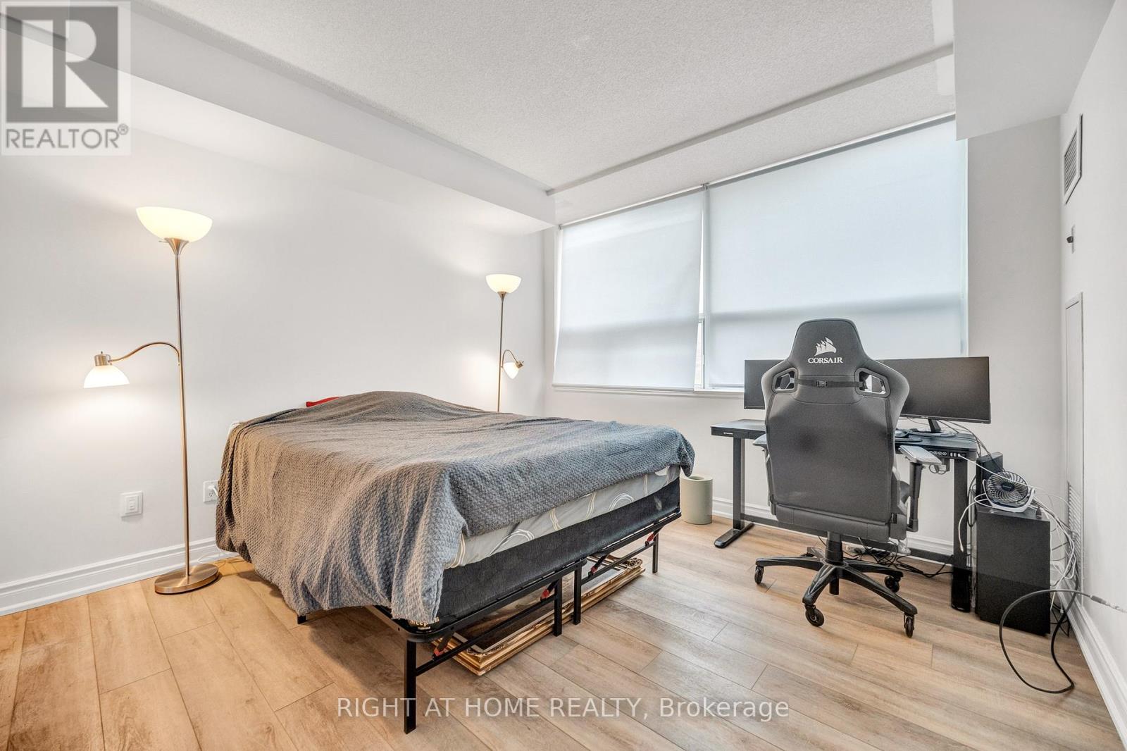 107a - 7398 Yonge Street, Vaughan, Ontario  L4J 8J2 - Photo 33 - N12461586