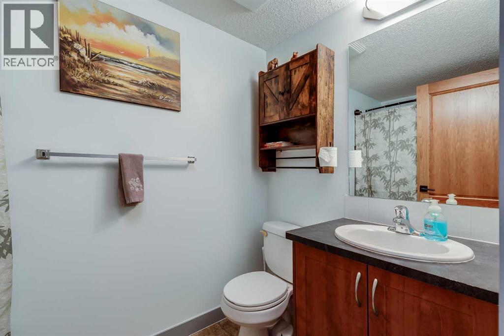 2332, 700 Willowbrook Road Nw, Airdrie, Alberta  T4B 0L5 - Photo 5 - A2264271