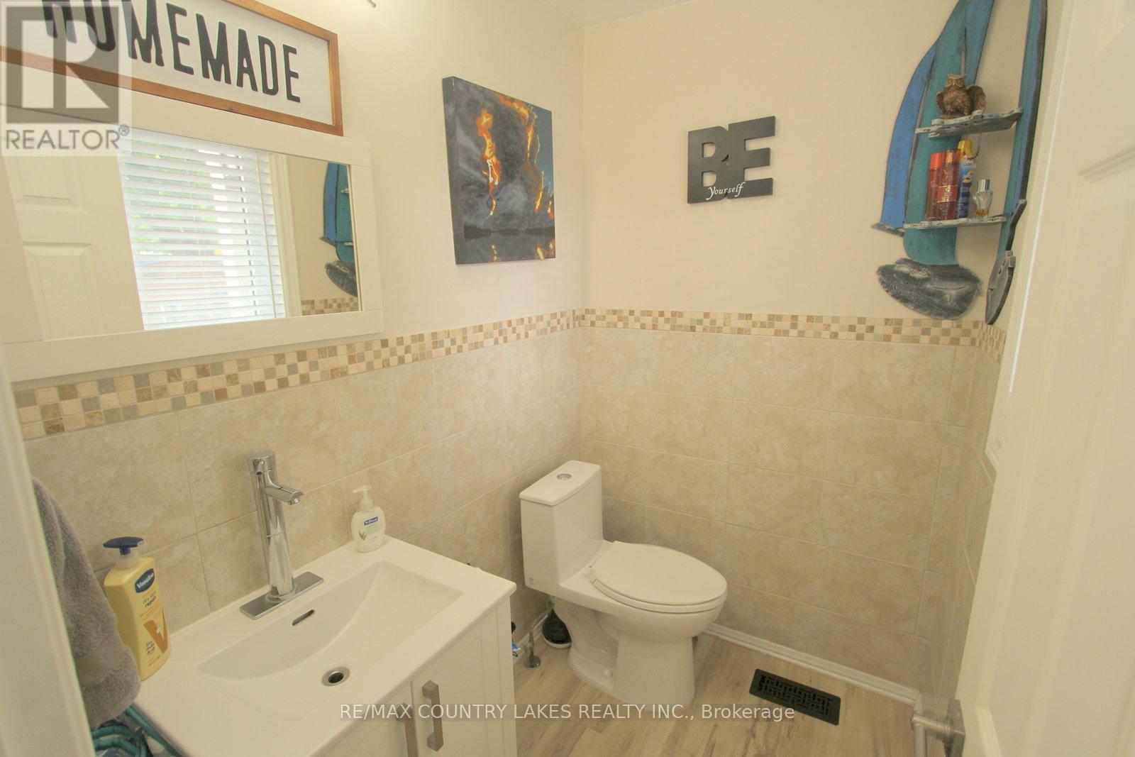 39 Turtle Path, Ramara, Ontario  L0K 1B0 - Photo 14 - S12461568