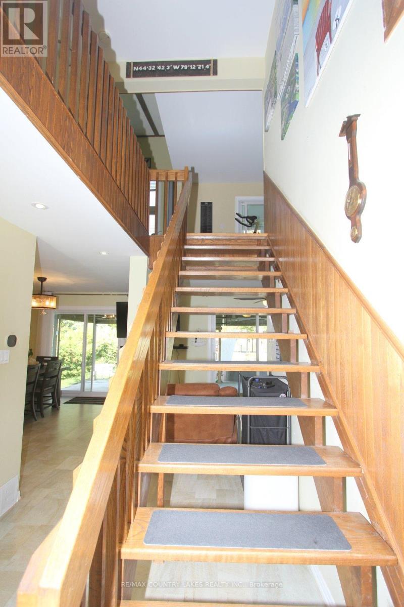 39 Turtle Path, Ramara, Ontario  L0K 1B0 - Photo 18 - S12461568