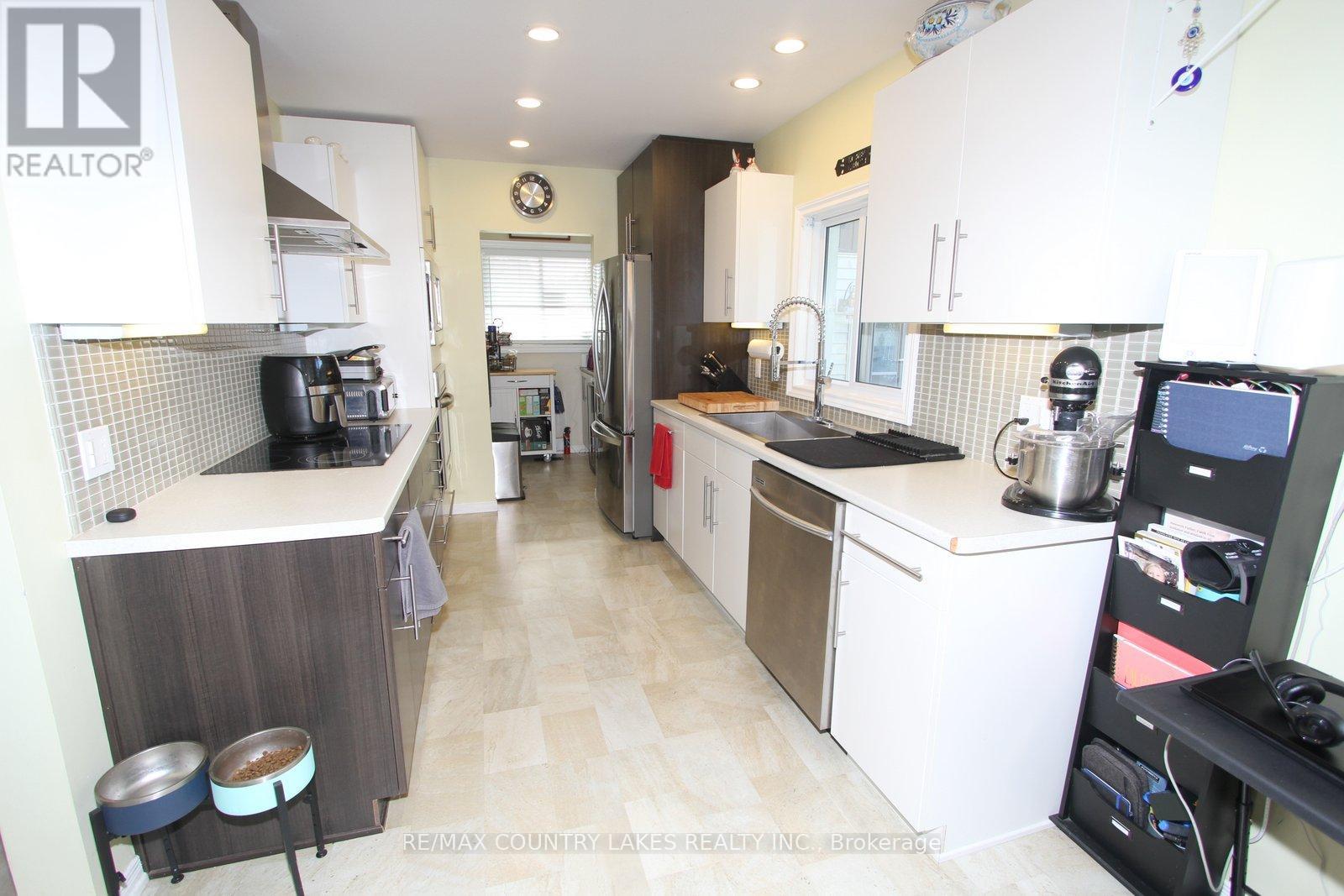 39 Turtle Path, Ramara, Ontario  L0K 1B0 - Photo 5 - S12461568