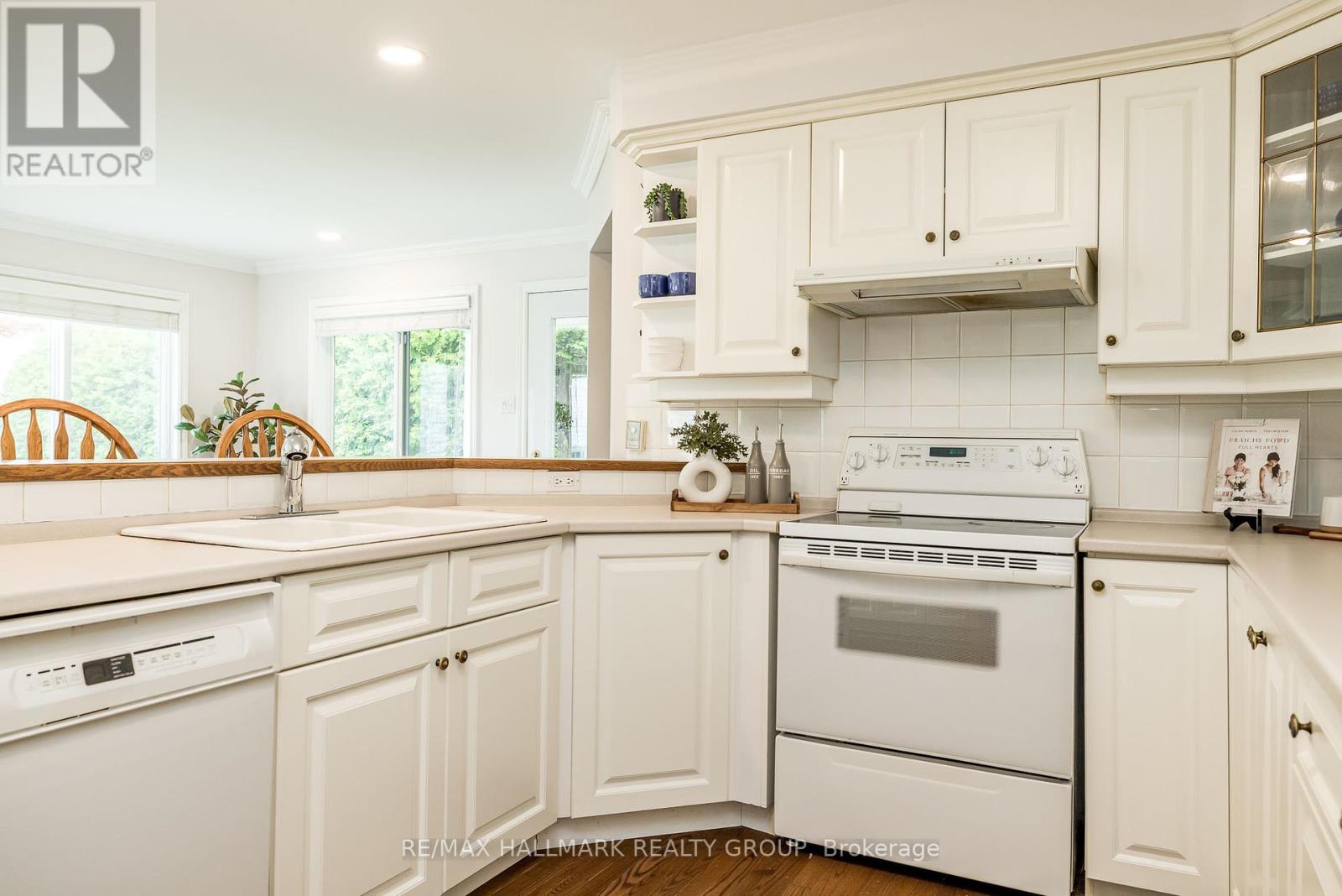 12 Ancona Crescent, Ottawa, Ontario  K2G 0N8 - Photo 21 - X12461657