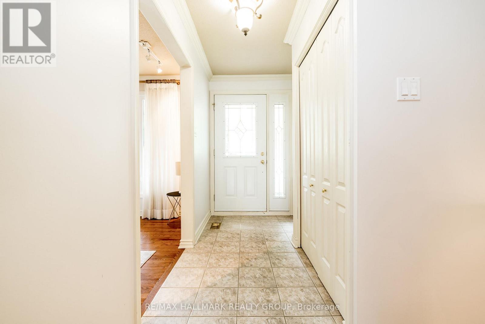 12 Ancona Crescent, Ottawa, Ontario  K2G 0N8 - Photo 6 - X12461657