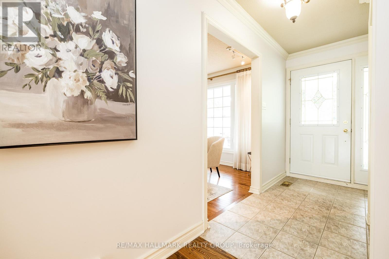 12 Ancona Crescent, Ottawa, Ontario  K2G 0N8 - Photo 8 - X12461657