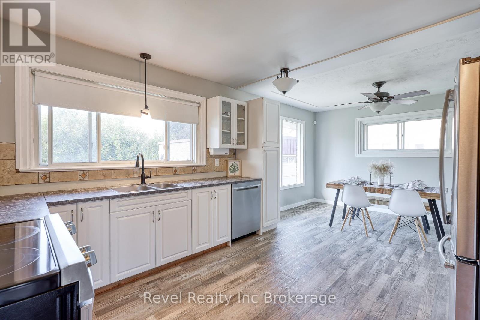 82 Bee Street, Woodstock, Ontario  N4S 3Z3 - Photo 13 - X12461620