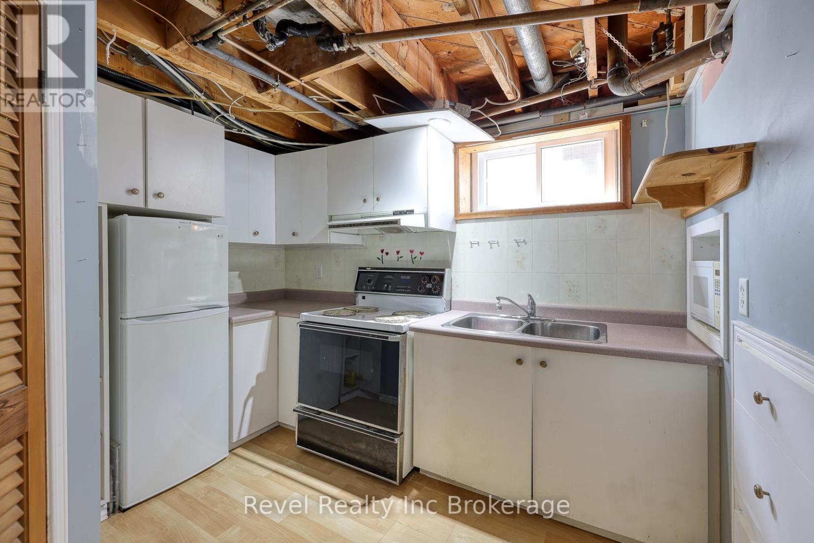 82 Bee Street, Woodstock, Ontario  N4S 3Z3 - Photo 24 - X12461620