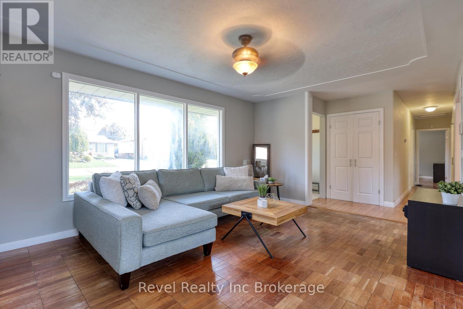 82 Bee Street, Woodstock, Ontario  N4S 3Z3 - Photo 6 - X12461620