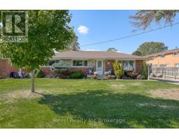 82 BEE STREET, Woodstock, Ontario