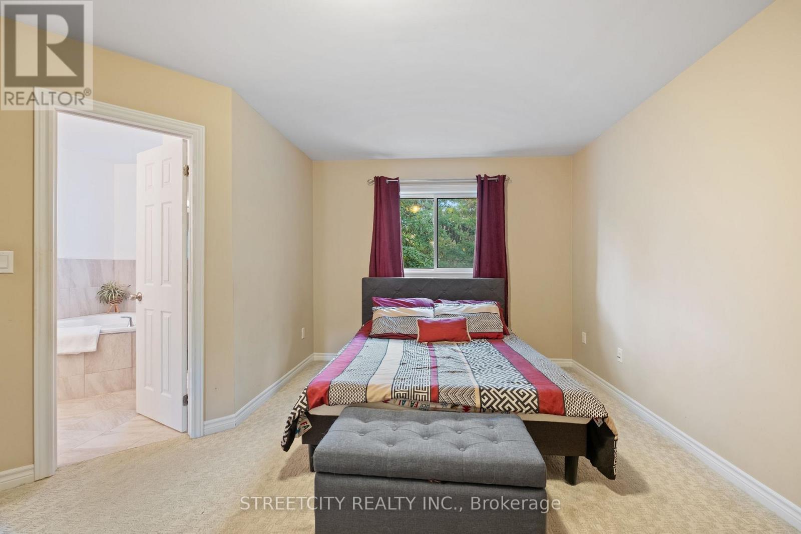 3953 Freeman Terrace, Mississauga, Ontario  L5M 6R2 - Photo 15 - W12461570