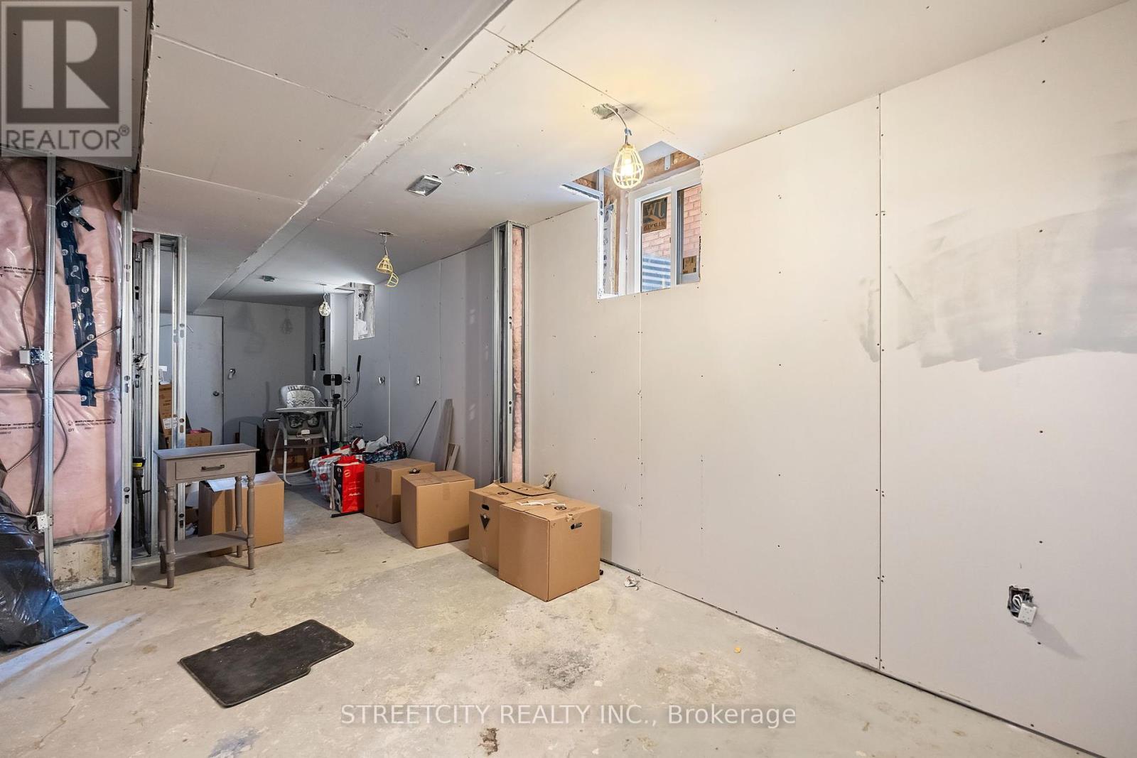 3953 Freeman Terrace, Mississauga, Ontario  L5M 6R2 - Photo 23 - W12461570