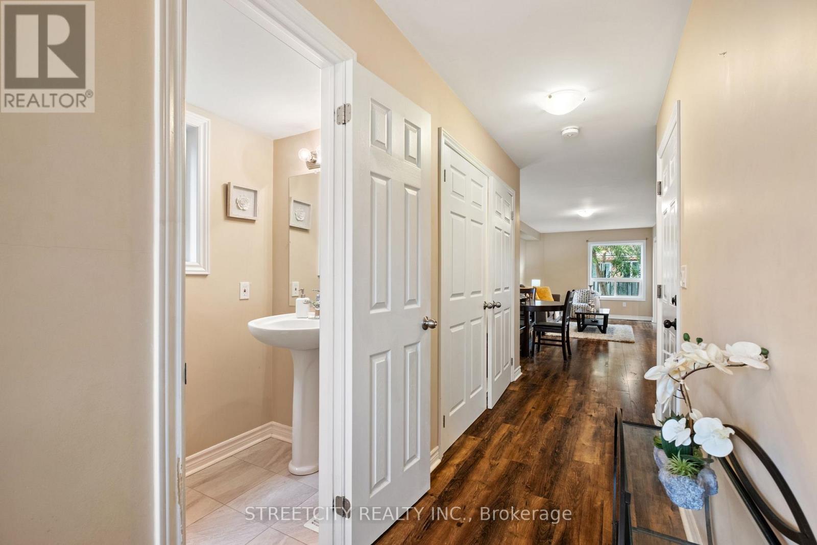 3953 Freeman Terrace, Mississauga, Ontario  L5M 6R2 - Photo 3 - W12461570