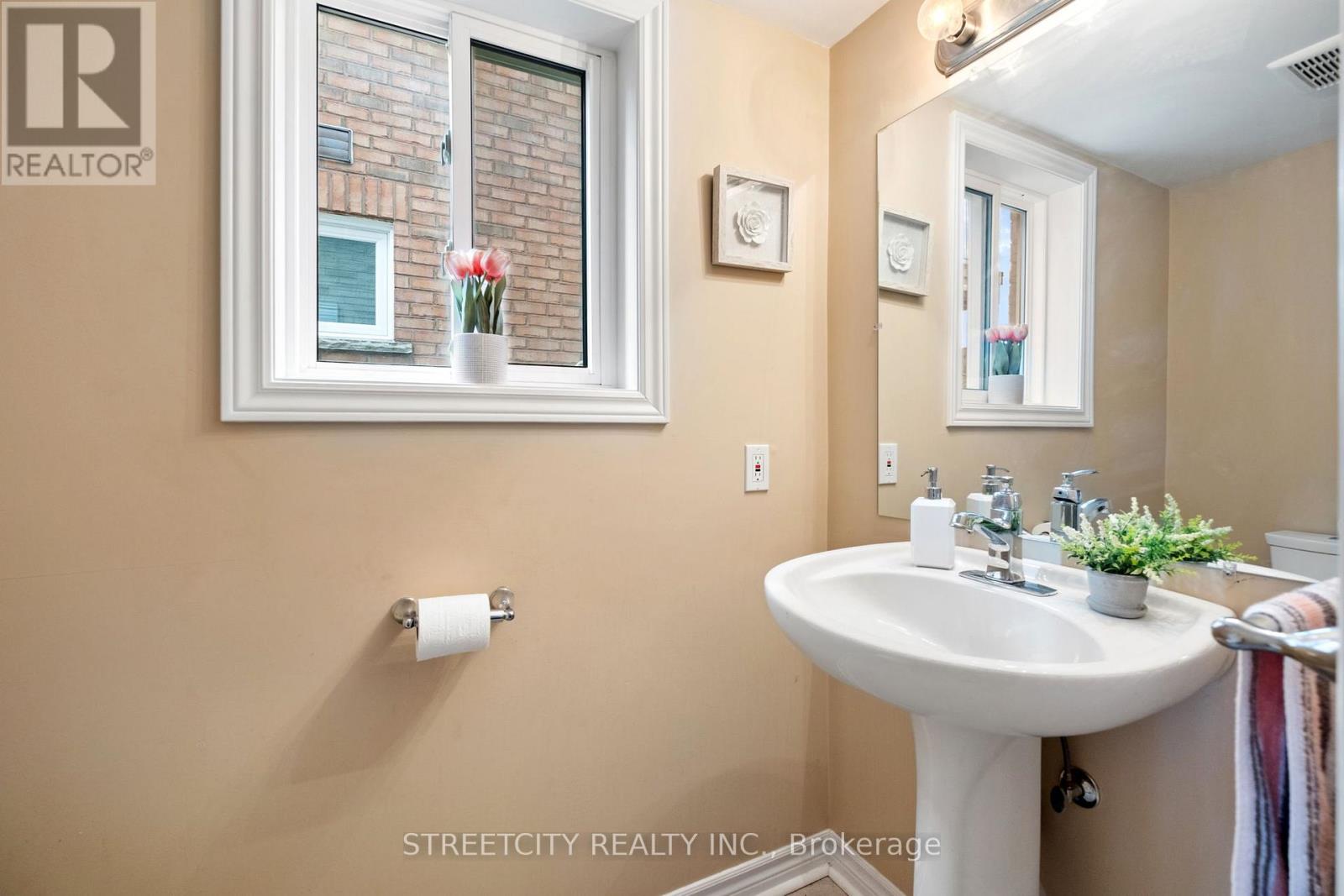 3953 Freeman Terrace, Mississauga, Ontario  L5M 6R2 - Photo 4 - W12461570
