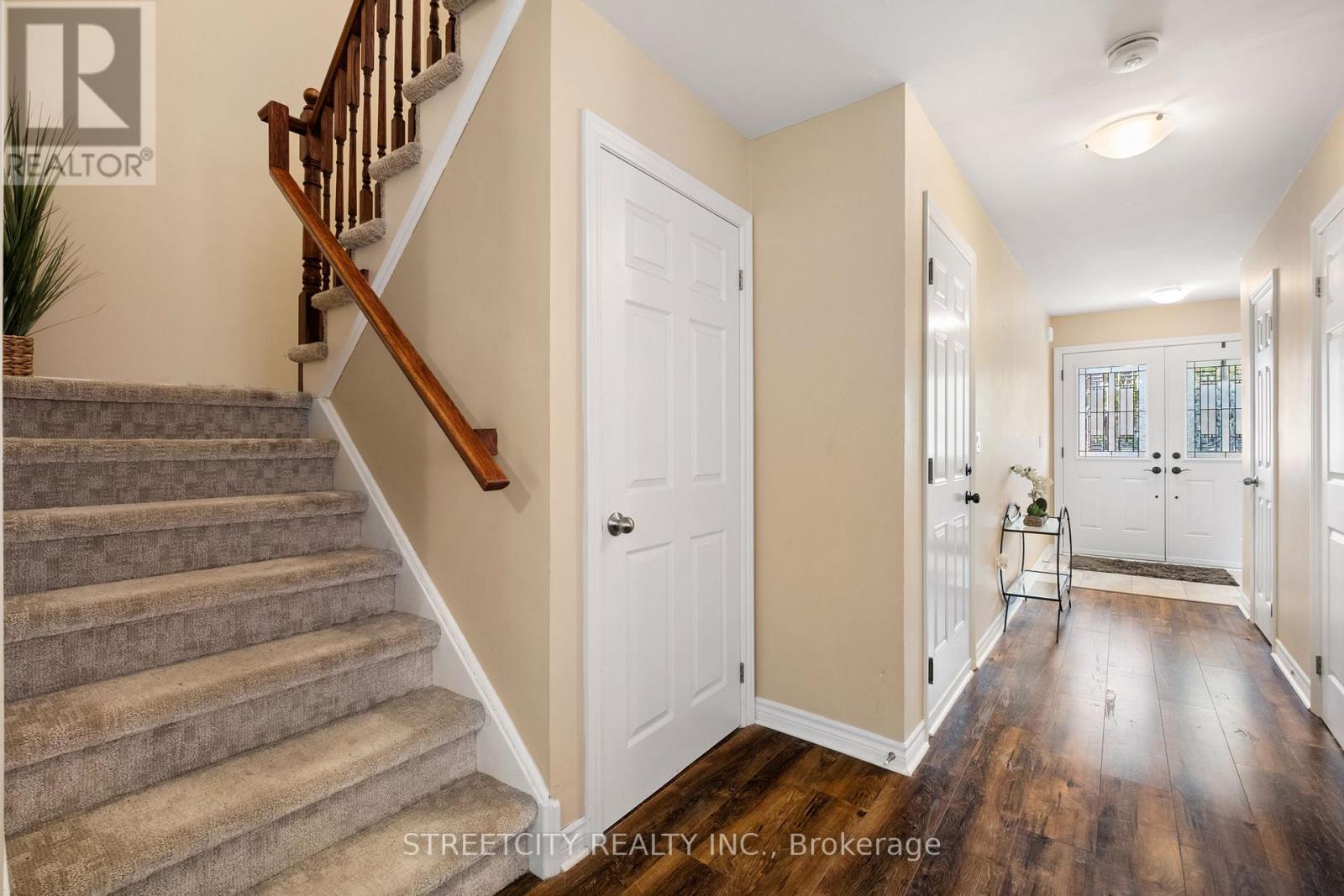 3953 Freeman Terrace, Mississauga, Ontario  L5M 6R2 - Photo 6 - W12461570
