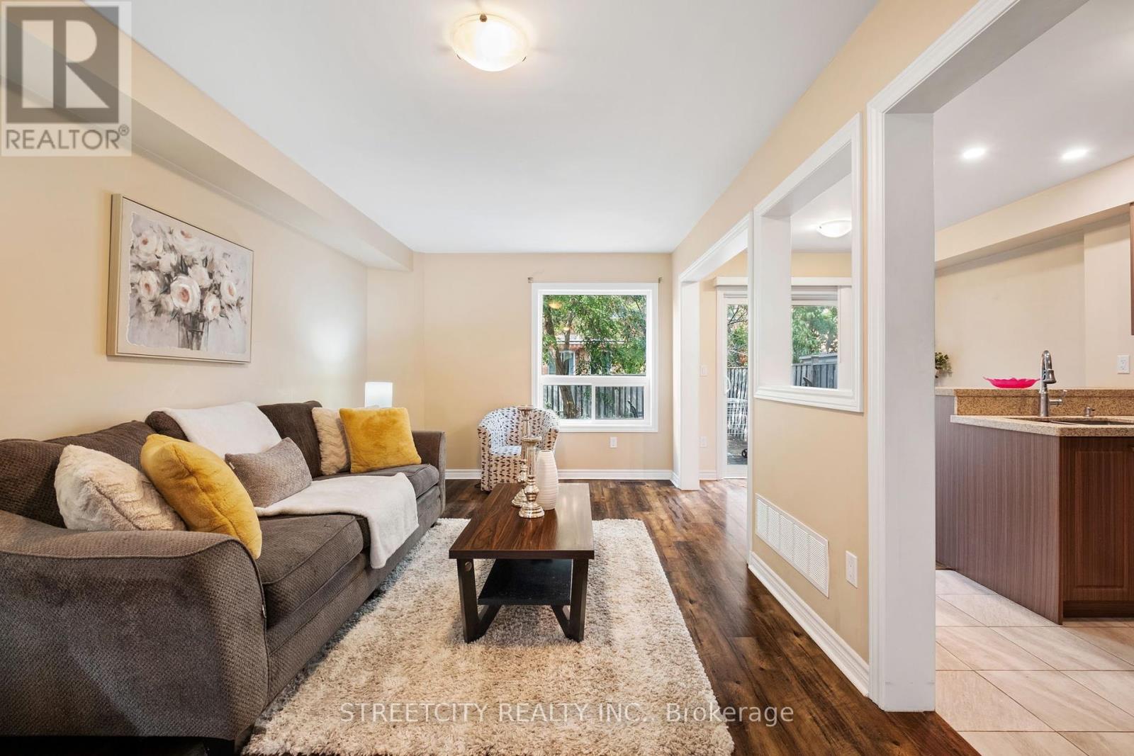 3953 Freeman Terrace, Mississauga, Ontario  L5M 6R2 - Photo 7 - W12461570